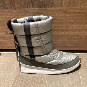 NWT Sorel Out n About Puffy Snow Boot Women Size 7